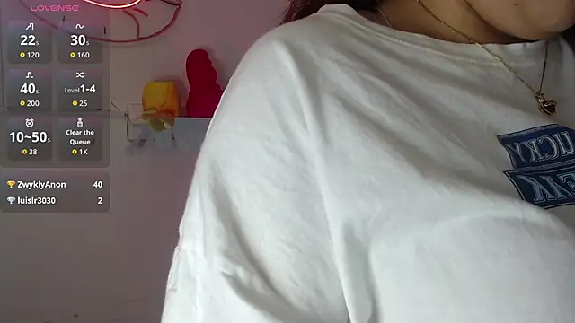 littlee_red's cam snapshot