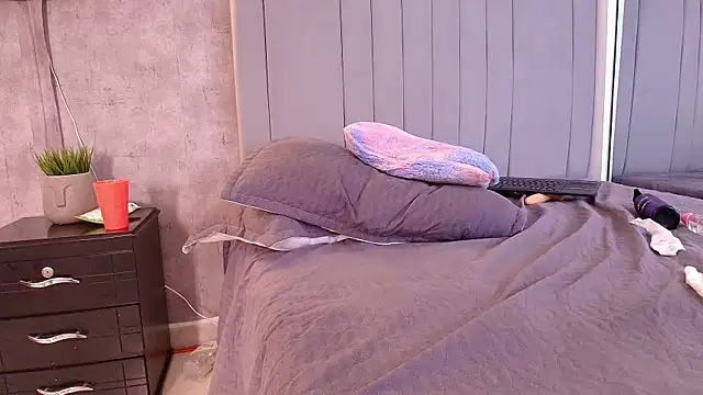 karla-ruiz's cam snapshot