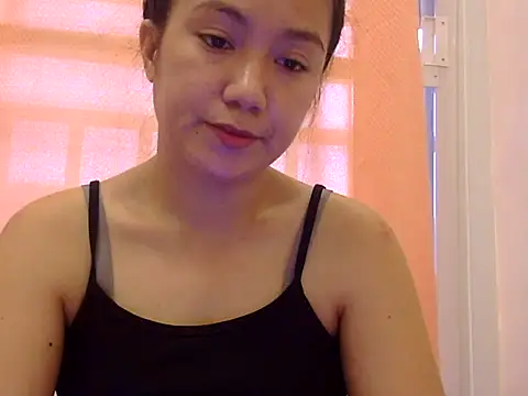 Lovelyclaya's cam snapshot