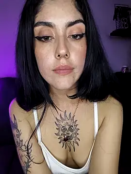 Mazikeen-- live sex cam