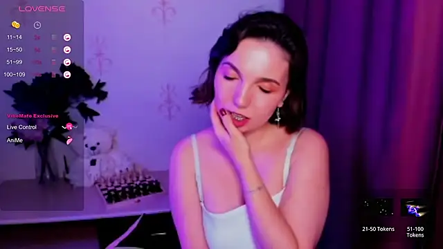 KindHazelHere_'s cam snapshot