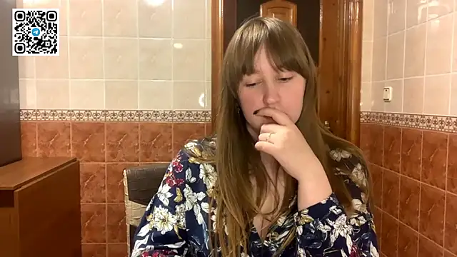 MaroonMoon_'s cam snapshot