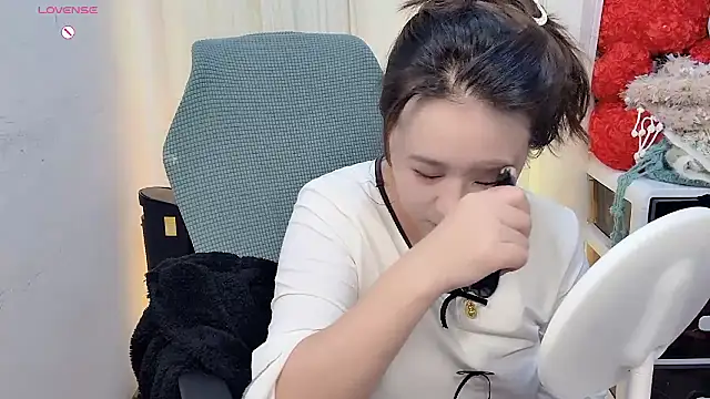 NEWONETO live sex cam