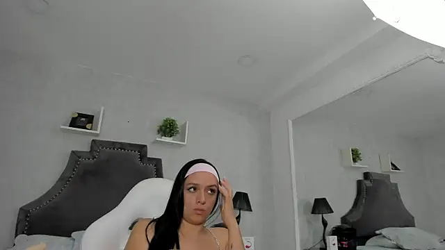 EmiliaRose_ live sex cam