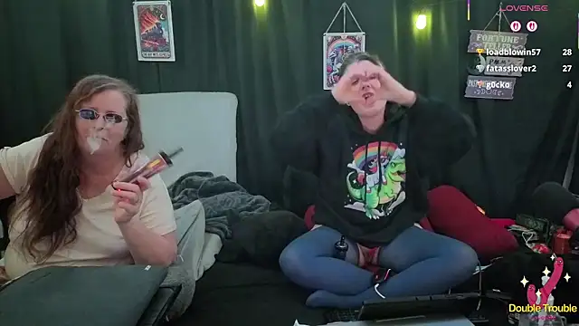 Bella_and_Marie live sex cam