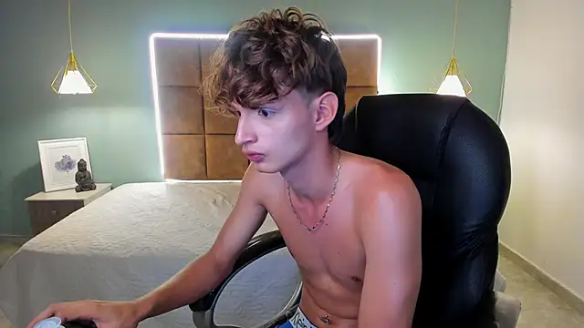 NicolasFerrer18 live sex cam