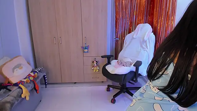 Anto_herrera live sex cam