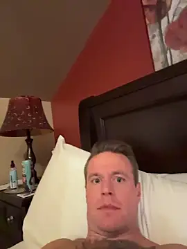 DILFiGuess1 live sex cam