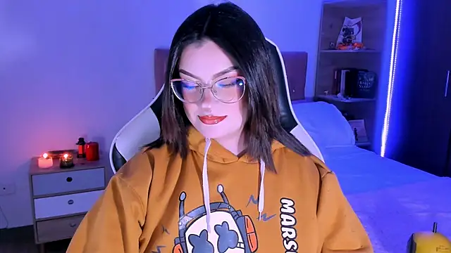 OphelianaRose33 live sex cam