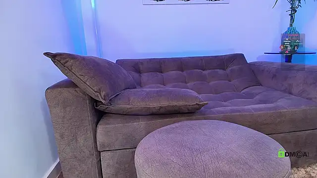Abigail_cruz live sex cam