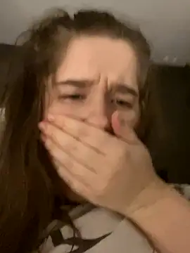 HornyGirlH live sex cam