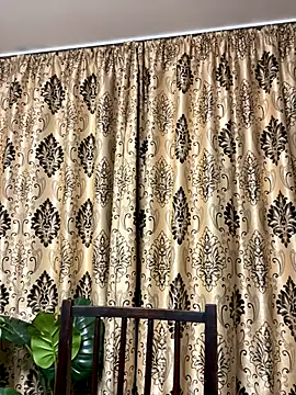 NadiraNoor live sex cam