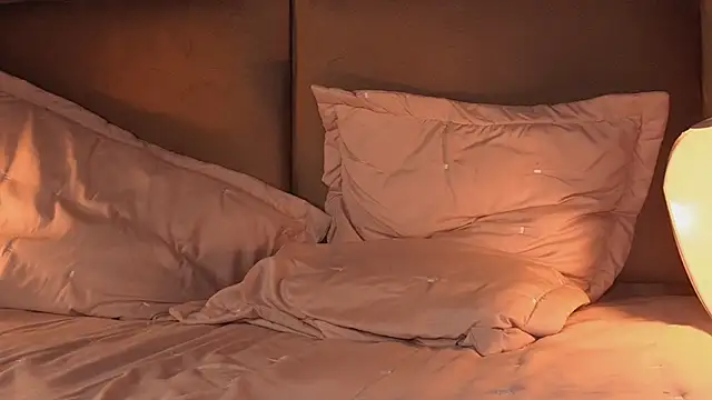 angelinepossy live sex cam