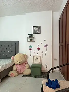 Kay_LustyWife live sex cam