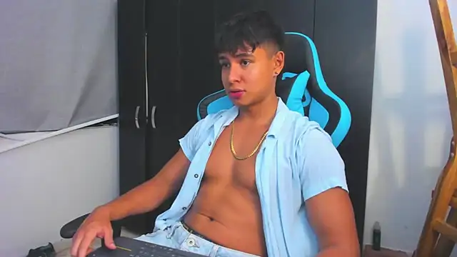 Bray_Kevin live sex cam