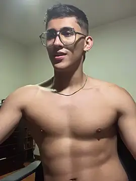 SalvadorFit live sex cam
