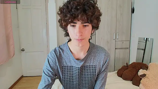 Nude_Boy18 live sex cam