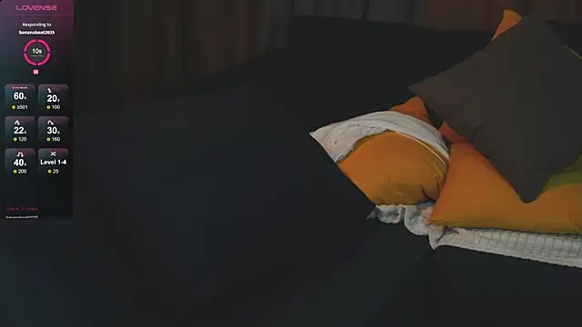 LessyLuiz live sex cam