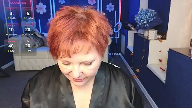 Kira_Kenett live sex cam