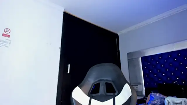 La_Perversa69 live sex cam