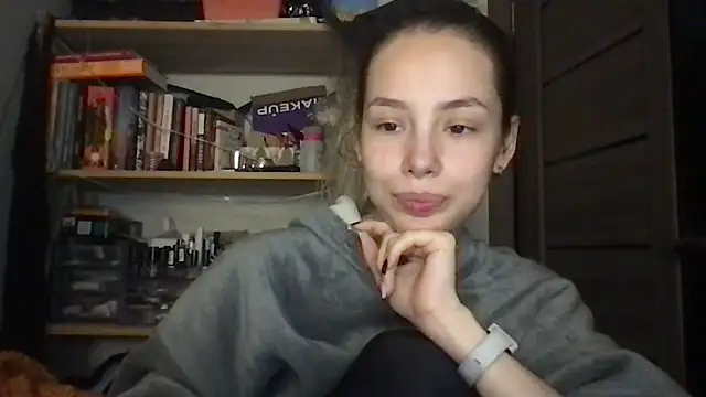 Yuna5343 live sex cam