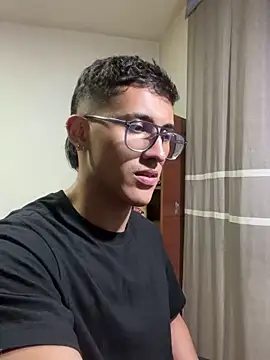 SalvadorFit live sex cam