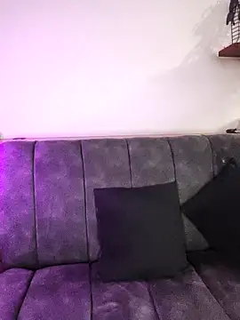 Mazikeen-- live sex cam