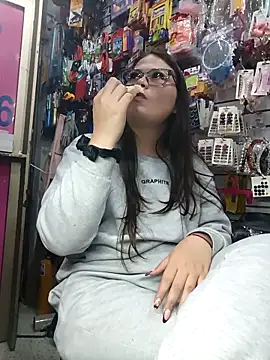 Vale_Saenzz live sex cam