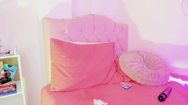 VictoriaBlackfire live sex cam