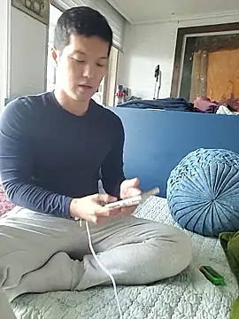 Woonee1680 live sex cam