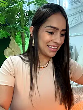 Mau_White live sex cam