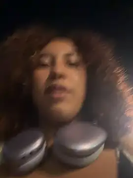 lauraltt live sex cam