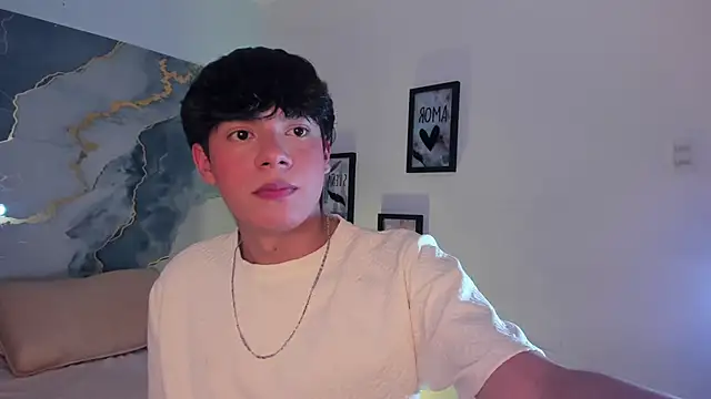 Isaac_Kurtt live sex cam