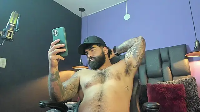 Lyon_vach live sex cam