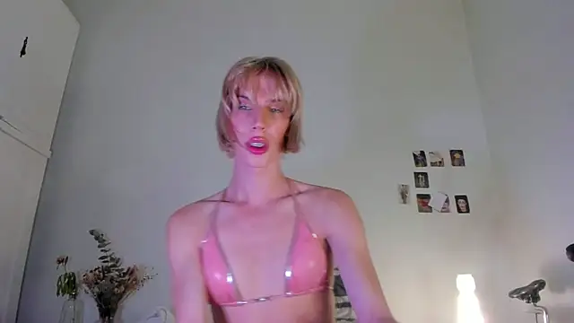 AliceSnowCatt live sex cam