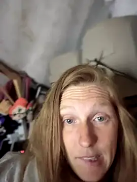 GoldenFlameGoddess live sex cam