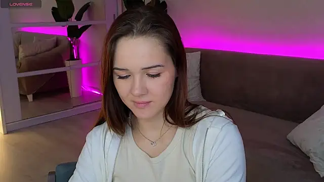LindaRobertz live sex cam