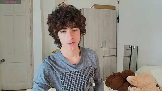 Nude_Boy18 live sex cam