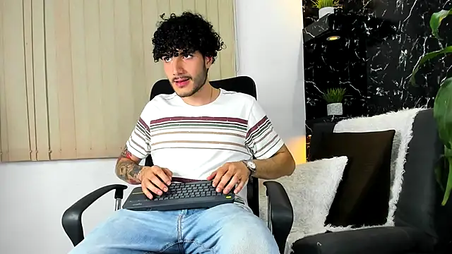 Rafael_Mendezz live sex cam