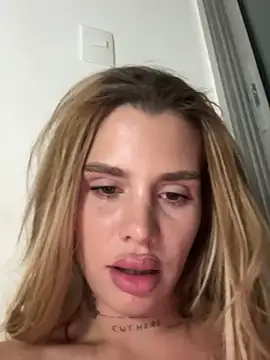 EmiliaCatalina live sex cam