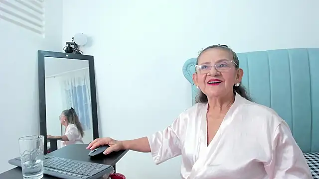 MatureHorny_70 live sex cam