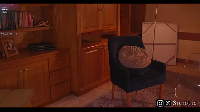 _srerotic live sex cam