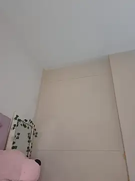 ItsLeyaa live sex cam