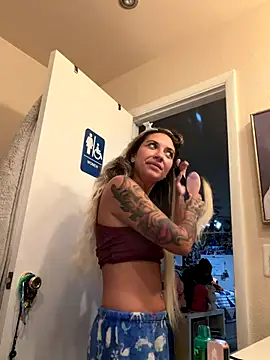 Chicagobabe live sex cam