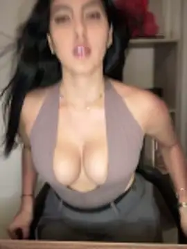 Sofia_Collins-'s cam snapshot