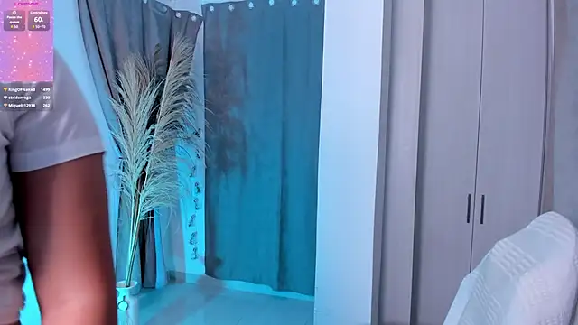 ElissaDominguez live sex cam