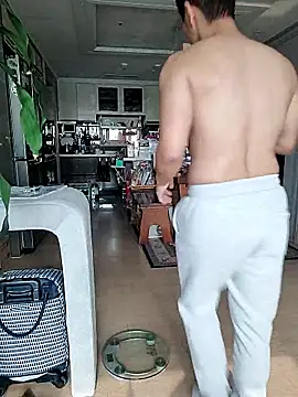 Woonee1680 live sex cam