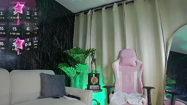 Emily_Foxx01 live sex cam