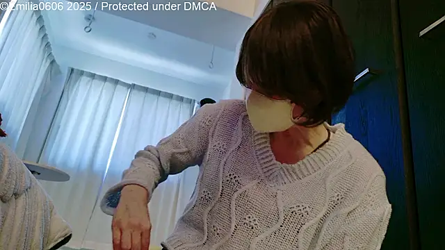 Emilia0606 live sex cam