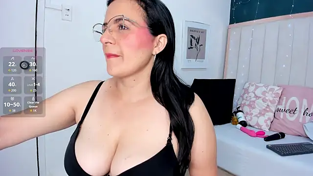 africa_holmes live sex cam